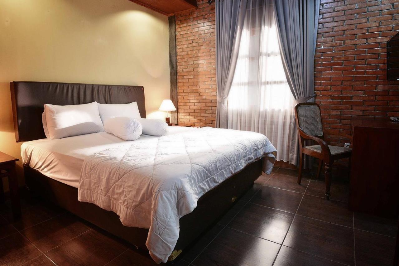 Ndalem Maharani Guest House Γιογκιακάρτα Εξωτερικό φωτογραφία